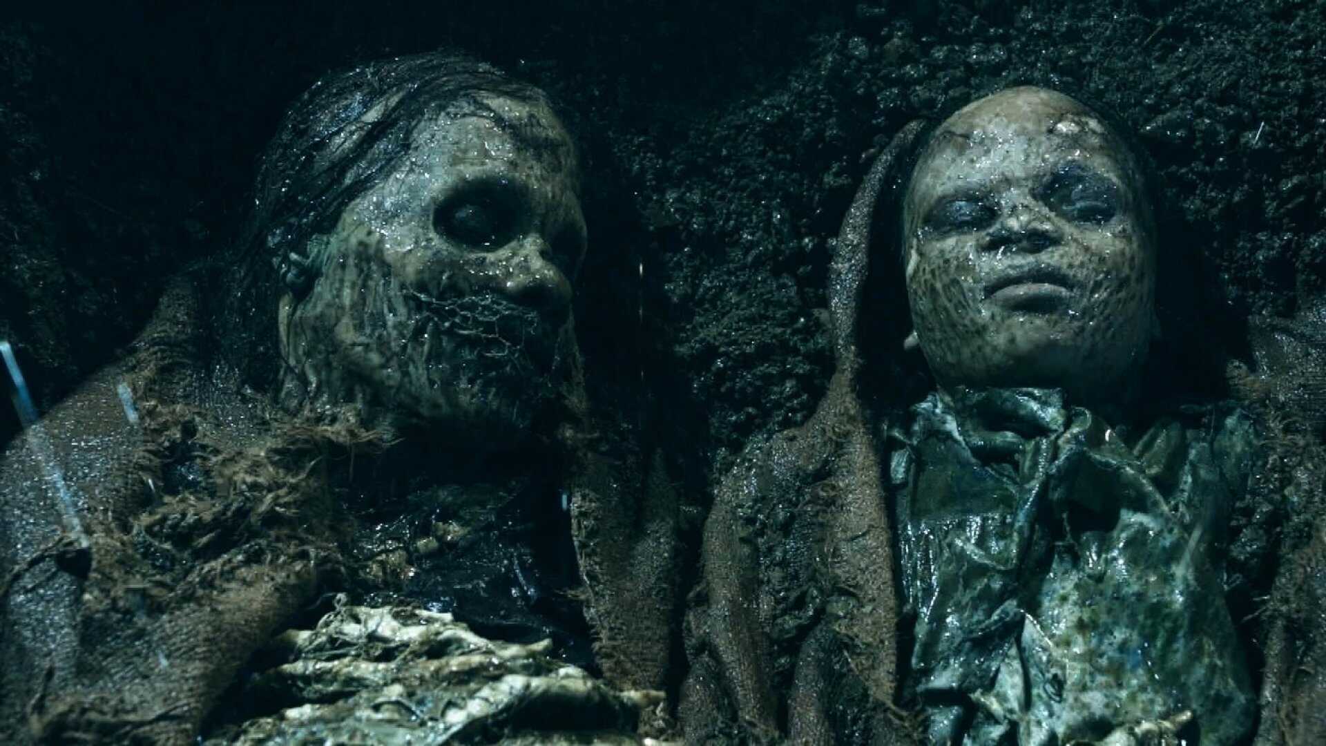 EN - Bag of Bones (2011) 0