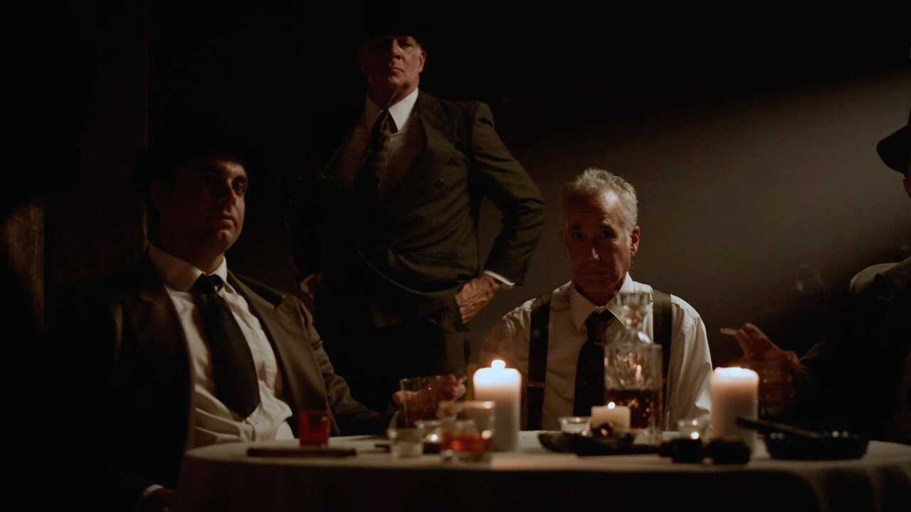 EN - American Godfathers: The Five Families (2024) 1