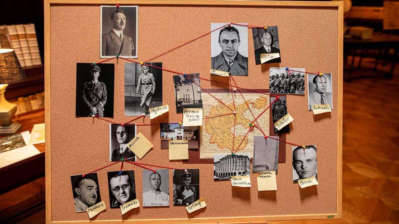 FR - Hitler's Secret Missions (2023) 1