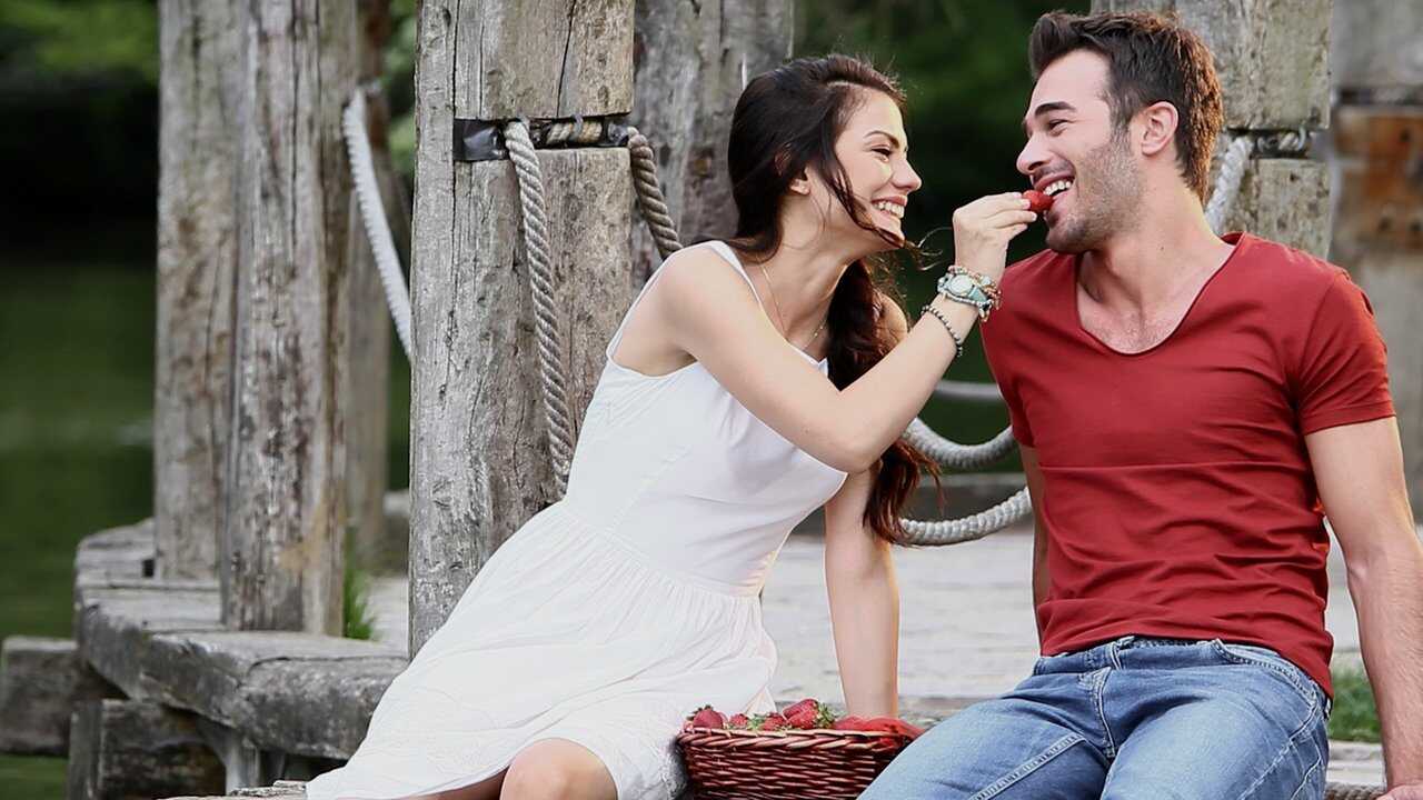 ES - Con Olor a Fresas (2015) 4