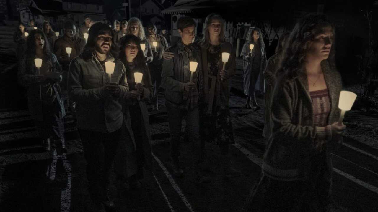 EX - Midnight Mass (2021) 4