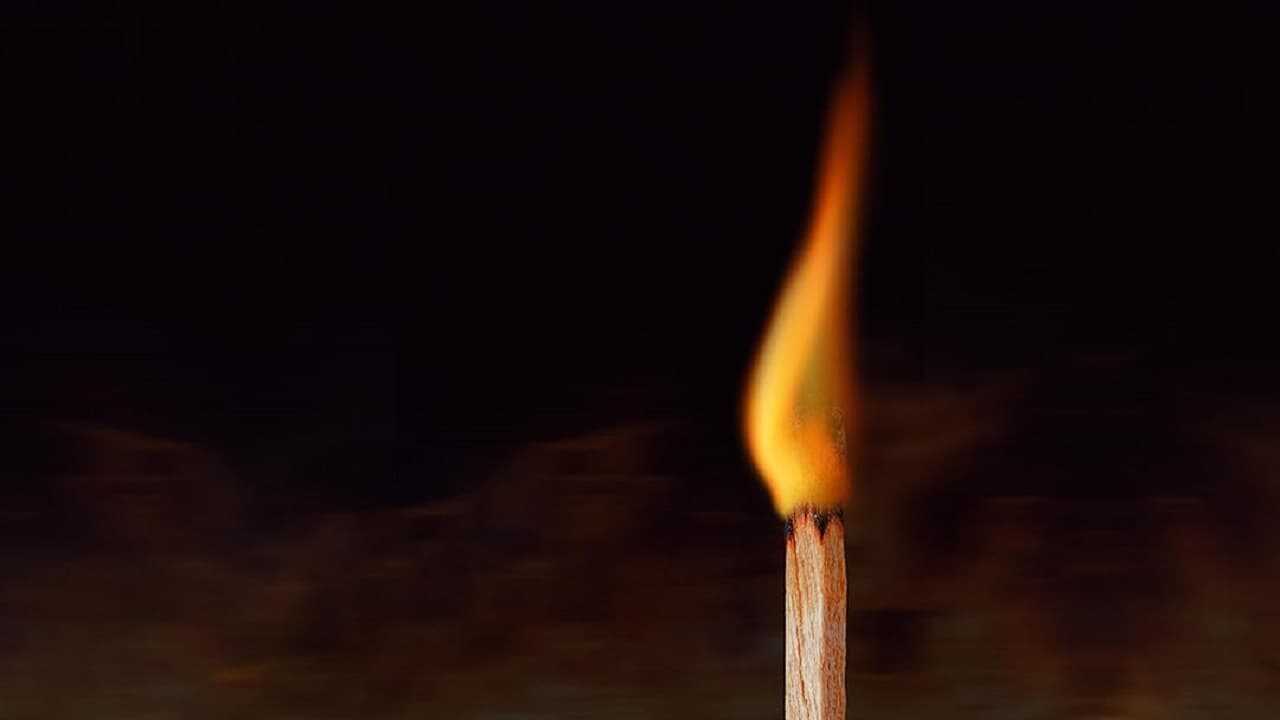 ES - La mano en el fuego 2