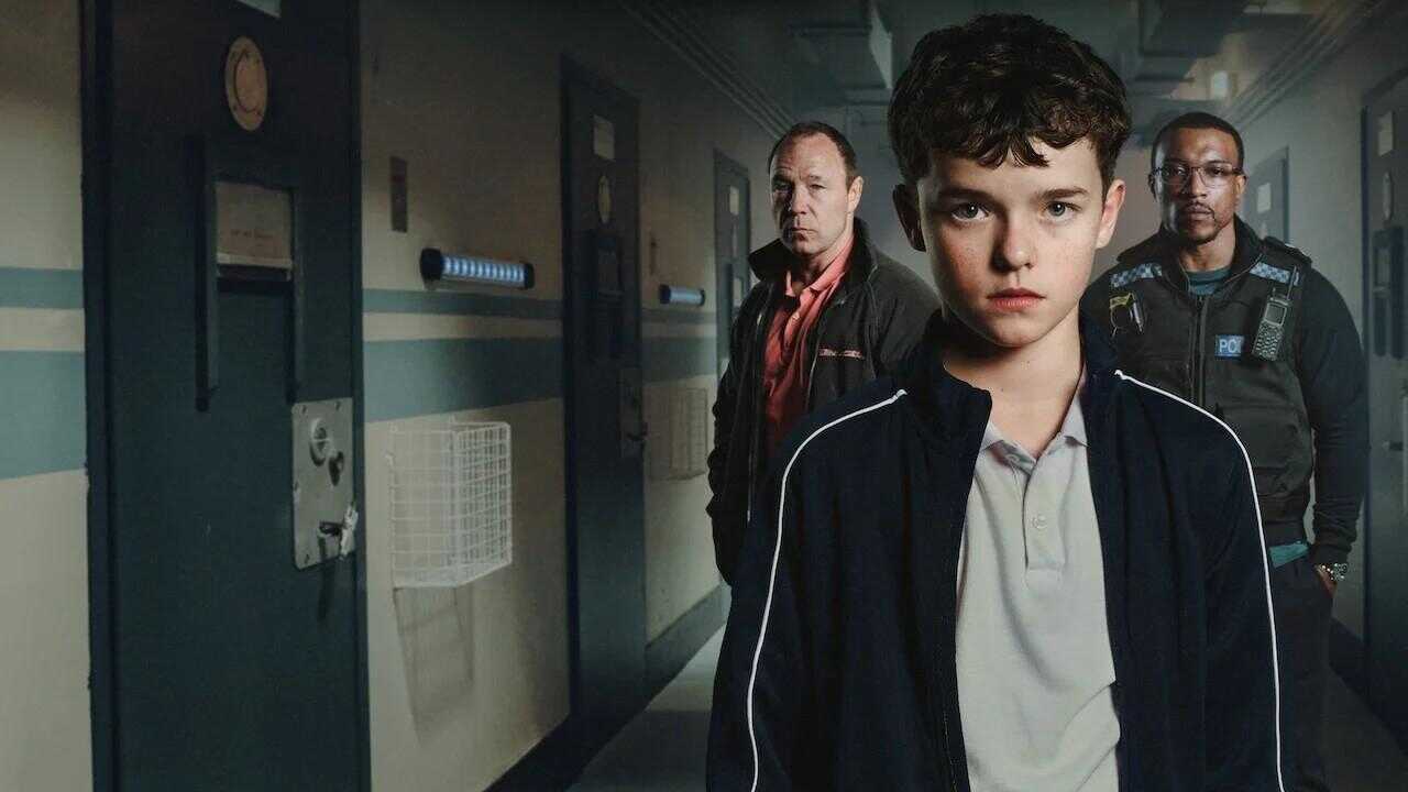 DE - Adolescence (2025) 2