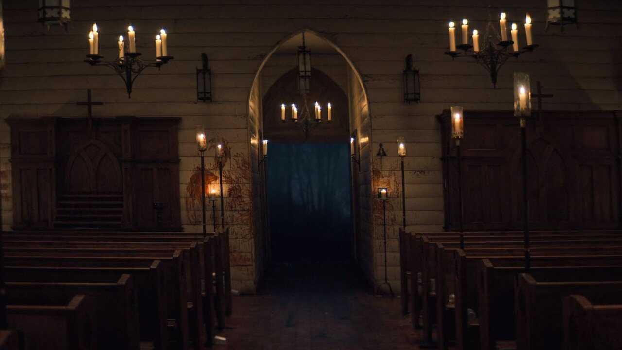EX - Midnight Mass (2021) 2