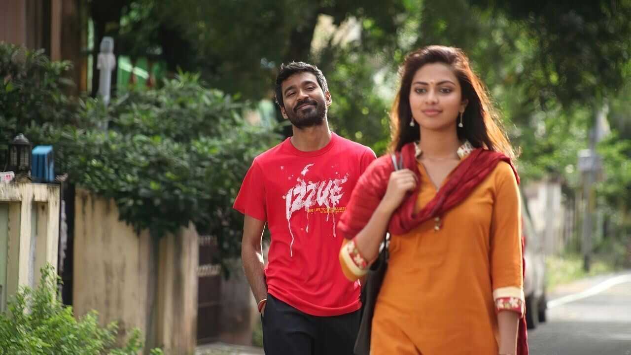 Velaiyilla Pattathari (2014) 0