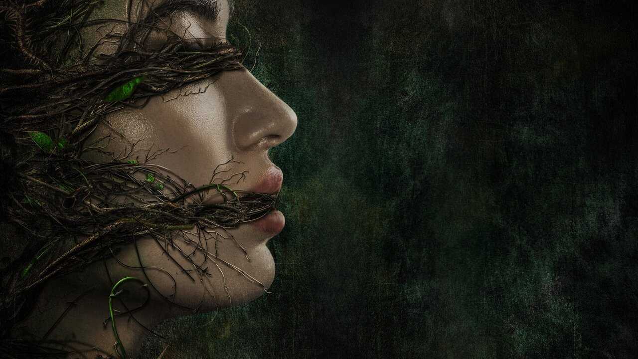HU - Swamp Thing (2019) 4