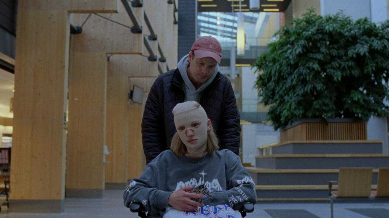 Sick of Myself 0