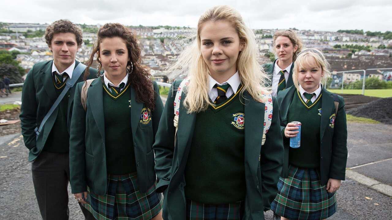 EN - Derry Girls (2018) 3