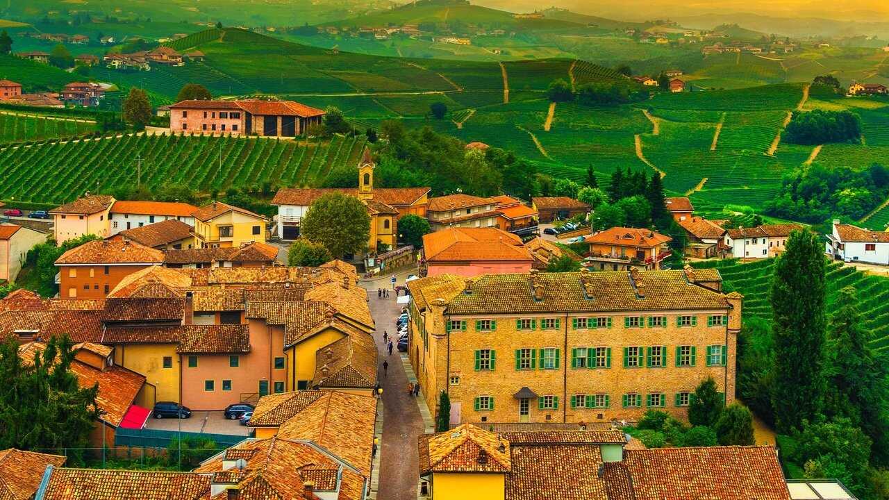 EN - Aerial Italy (2023) 0