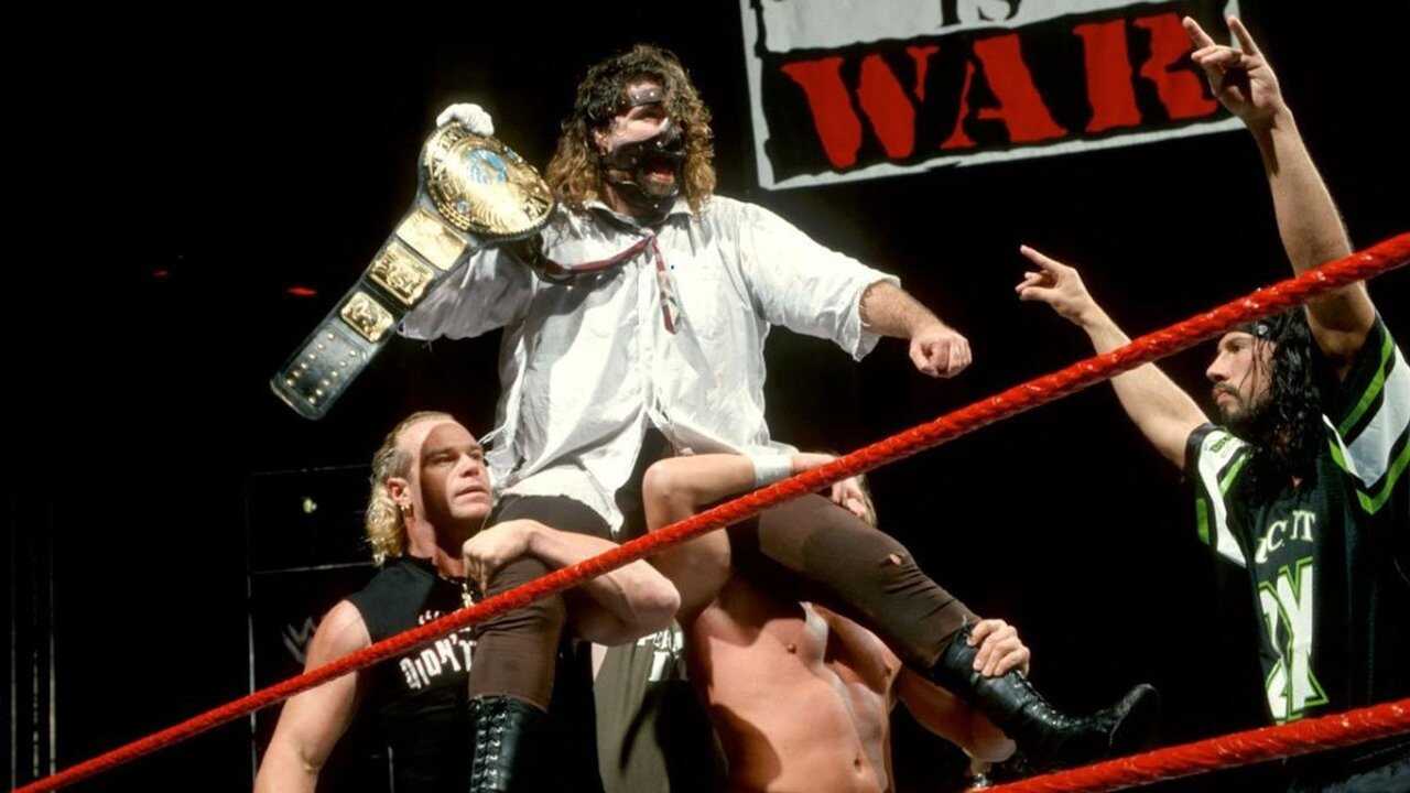 WWE Monday Night War (2025) 0