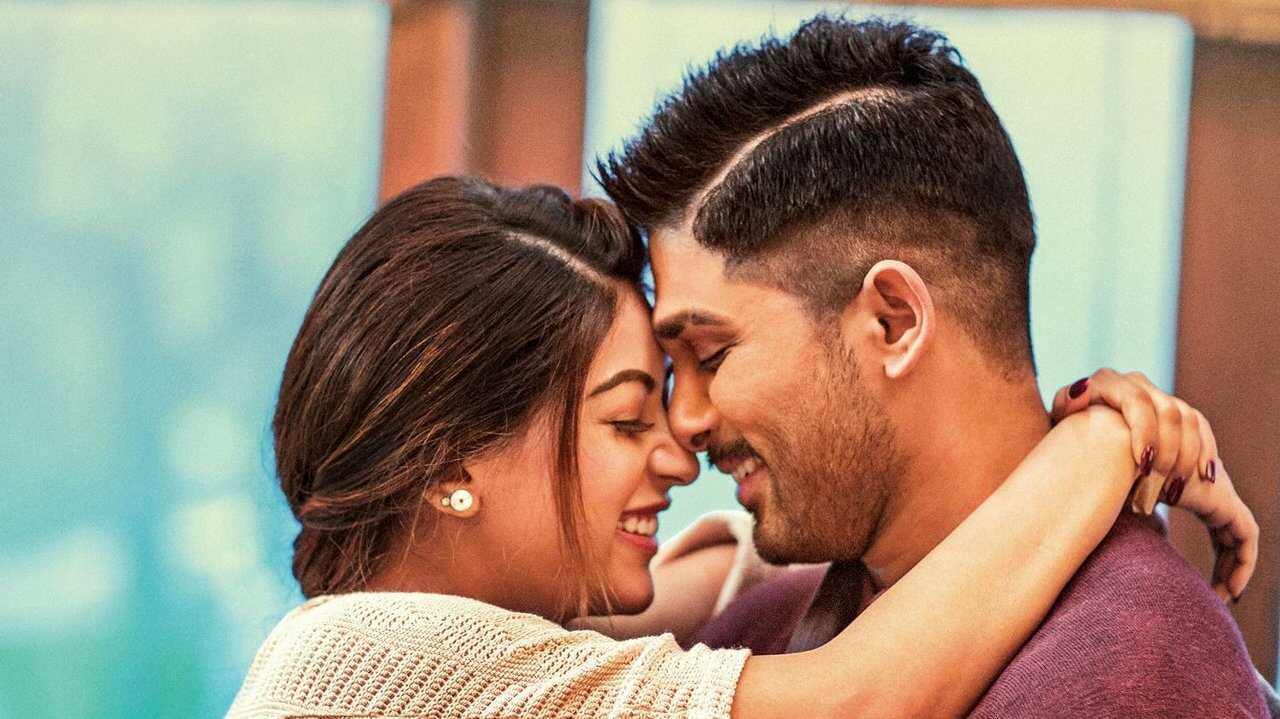 Naa Peru Surya - Naa Illu India (2018) 0