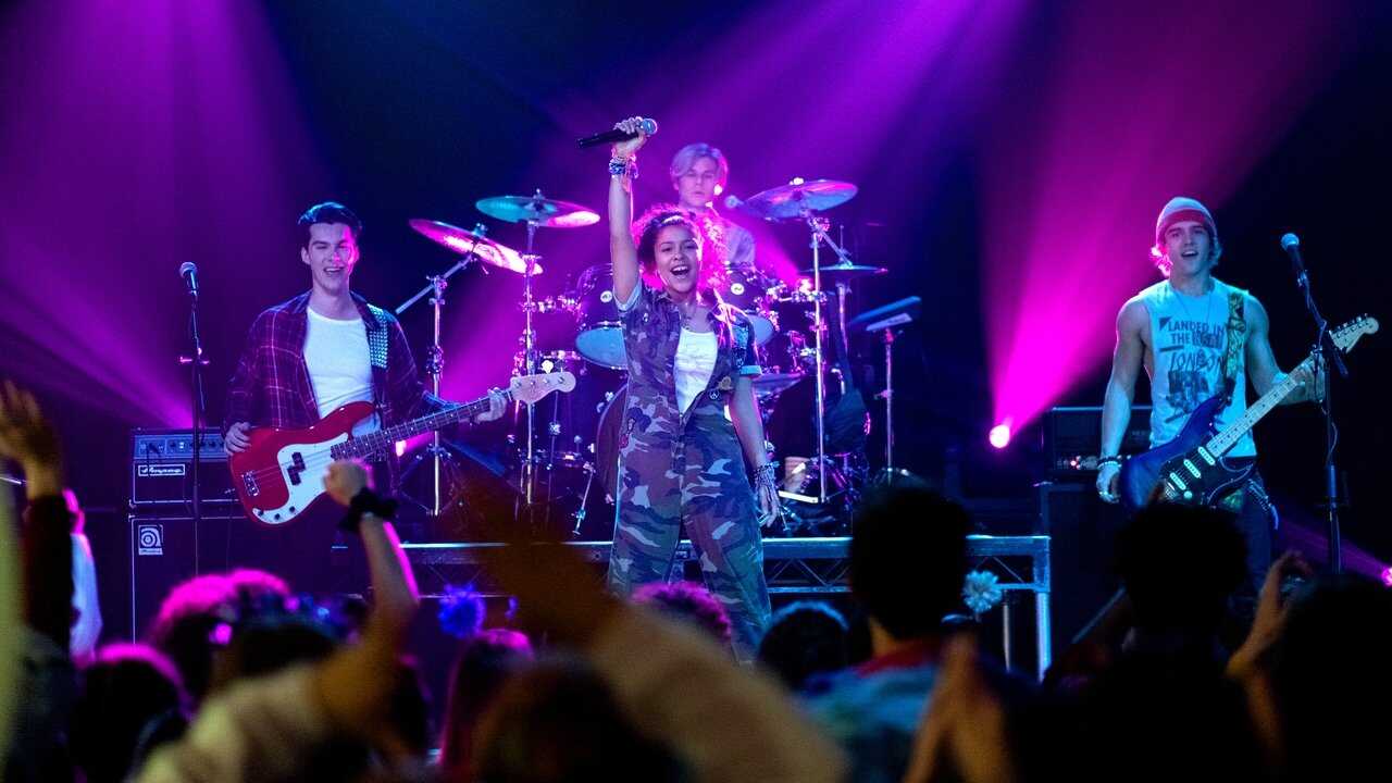IN - Julie and the Phantoms 4