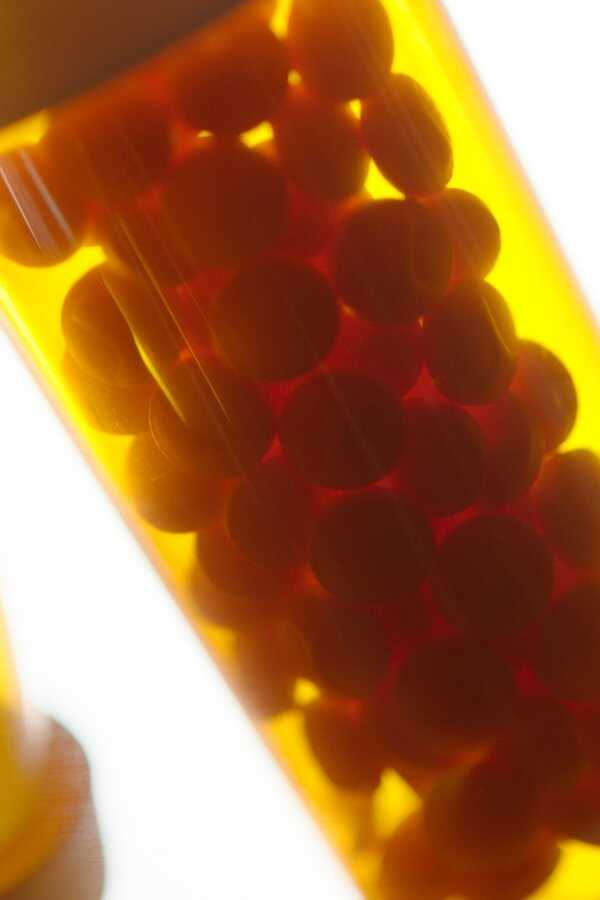 Drug$ (2018) 0