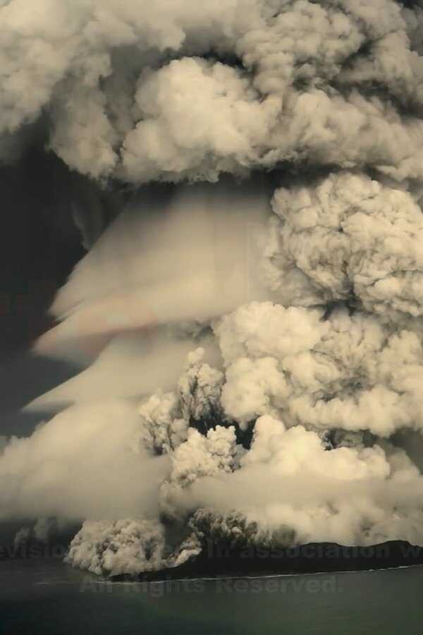 Hunga Tonga, la colère du volcan des abysses (2023) 0