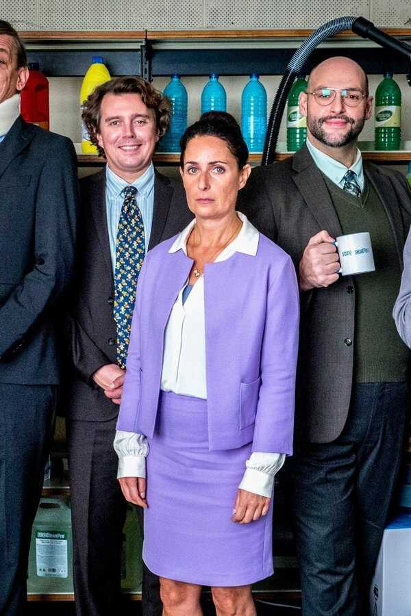 Employee of the Month (2022) 0