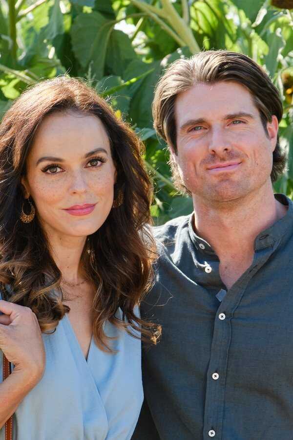 Love Stories in Sunflower Valley (2021) 0